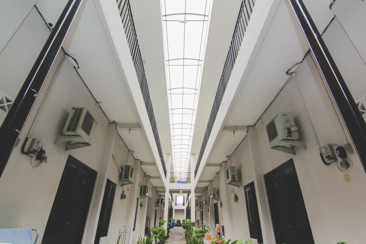 D'Paragon Pringwulung Maguwo Экстерьер фото